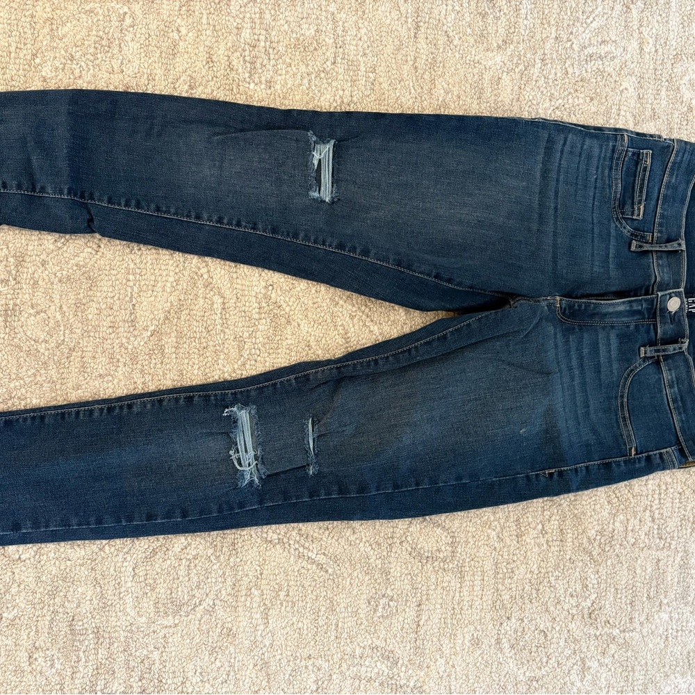 Stylish Blue Distressed Women's Jeans